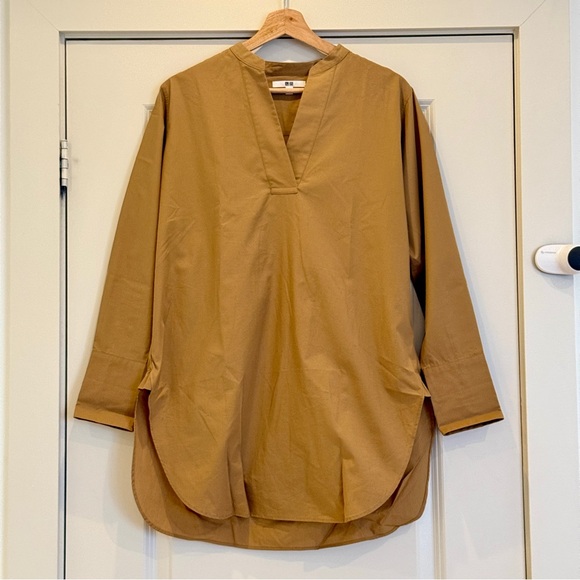 Like New‼️ Uniqlo Extra Fine Cotton Beige V-Neck Long Blouse Shirt, Size S - Picture 6 of 16